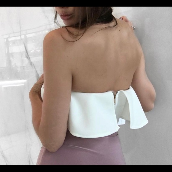 White ruffle crop top - Picture 2 of 10